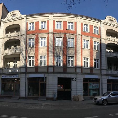 Niebieski Apartament De Lux Dla 4 Osob Chorzow Katowice Apartman Kültér fotó